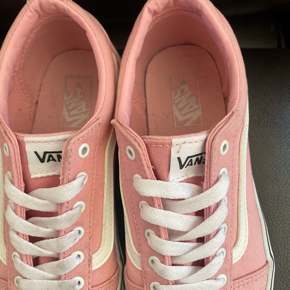 Vans - Picture 5 of 5